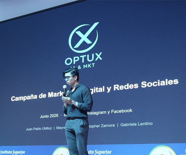 Estudiantes de Marketing Digital y Redes Sociales presentan proyectos novedosos en Elevator Pitch
