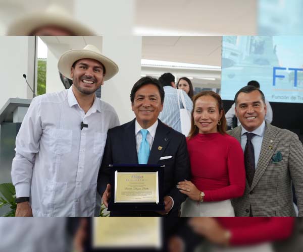Ph.D. Roberto Tolozano Benites fue reconocido entre guayaquileños emblemáticos por FTCS