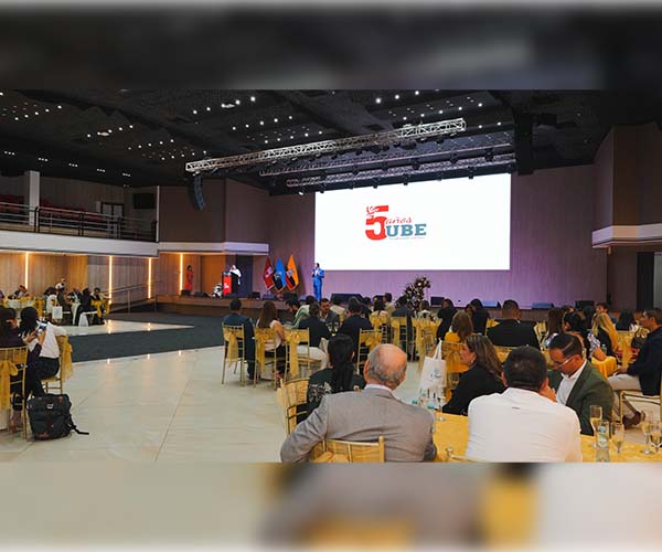 Rectores de institutos y conservatorios del país visitan la UBE durante jornada de encuentro institucional
