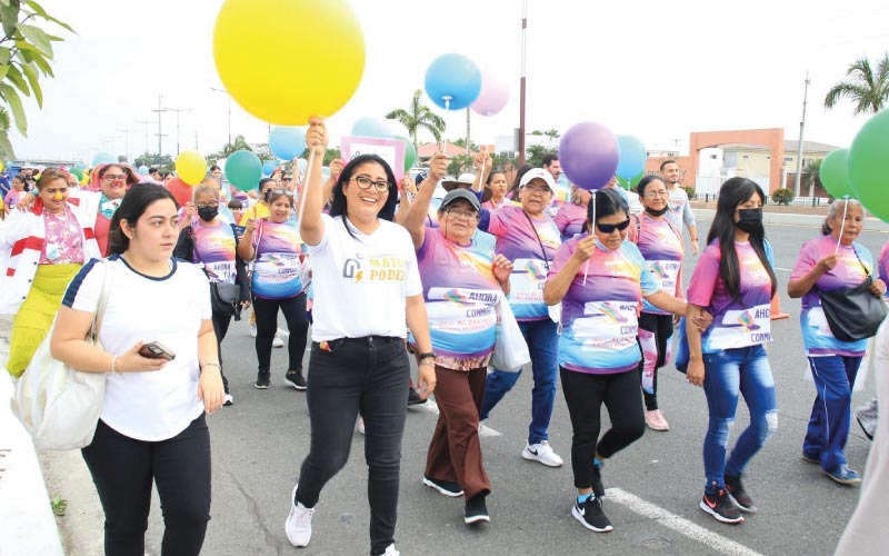Estudiantes participaron en la caminata «Que el Alzheimer no nos detenga»