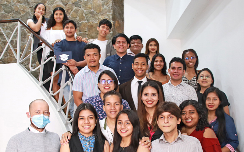 Felicitamos a los grupos: MDPV01 - MDPV02