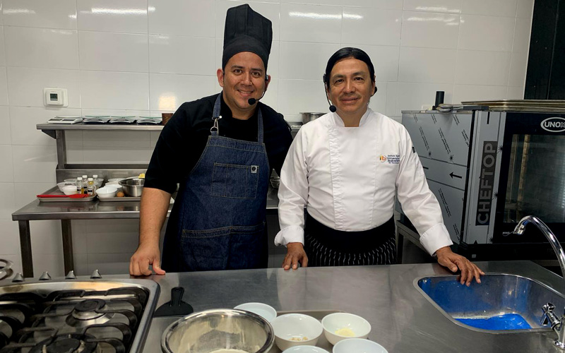 Cocinando con el rector