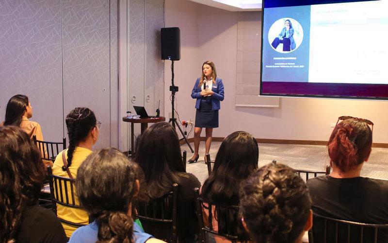Estudiantes de turismo visitan el Tryp by Wyndham de Guayaquil