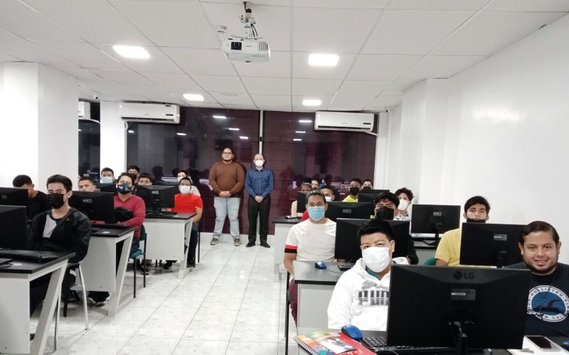 ¡Bienvenidos! Damos la bienvenida a los nuevos estudiantes del grupo DUSD02 jornada matutina
