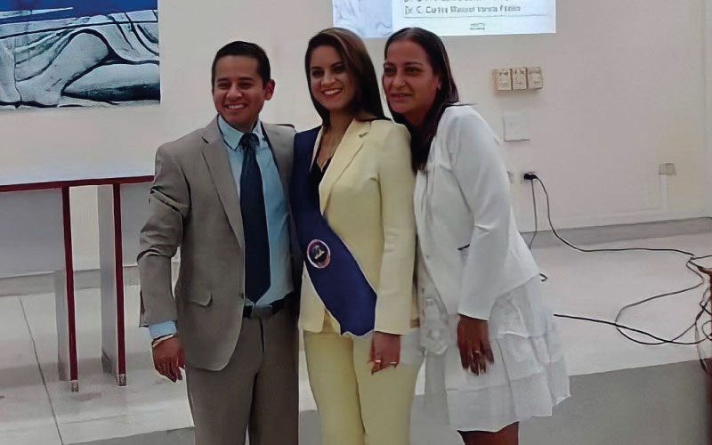 Felicitamos a la PhD. Evelyn Solórzano Fonseca, docente del ITB por haber culminado con su tesis Doctoral en Ciencias de la Educación