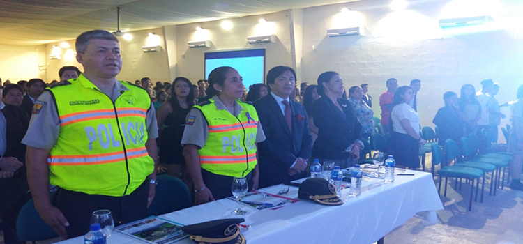 ITB APOYA LABOR EDUCATIVA QUE REALIZA LA POLICIA NACIONAL DEL ECUADOR