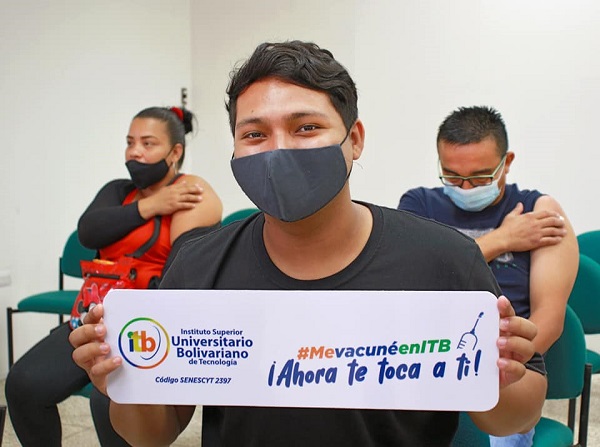 El viernes 30 de julio, recibimos a más de 50 estudiantes de la Academia Naval Guayaquil y del Tecnológico Vicente Rocafuerte