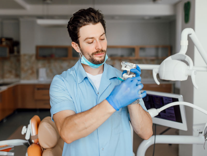 Técnico Superior en Mecánica Dental