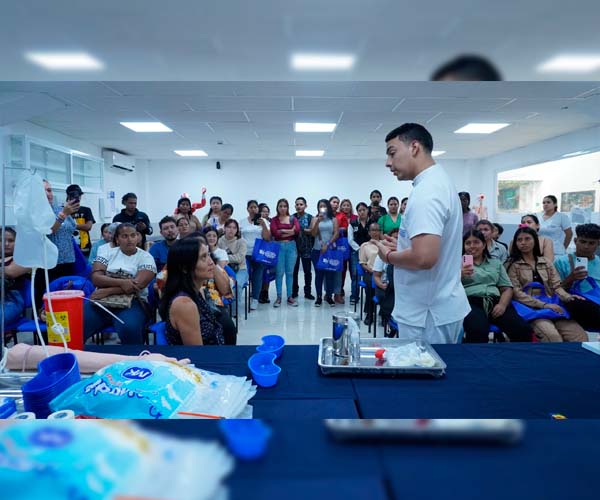  ITB desarrolló con rotundo éxito “Vive la Experiencia de estudiar Enfermería por 1 día”