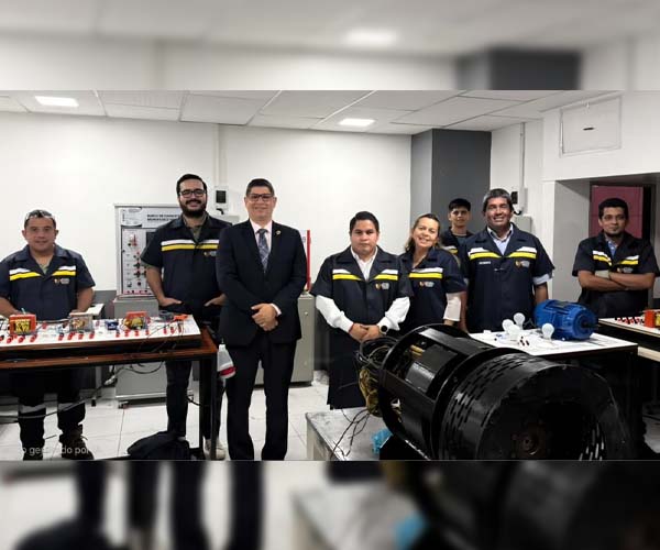  Estudiantes de Electricidad demostraron sus competencias profesionales durante el examen de titulación práctico