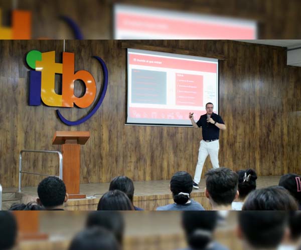 Más de 350 estudiantes y graduados del ITB fortalecieron sus competencias en inteligencia artificial para potenciar su empleabilidad