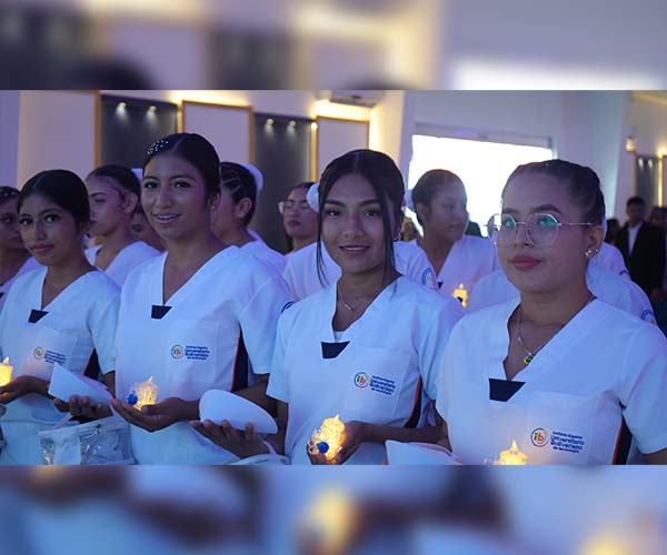 ITB desarrolló la XLII Ceremonia de la Luz de la carrera de Técnico Superior en Enfermería