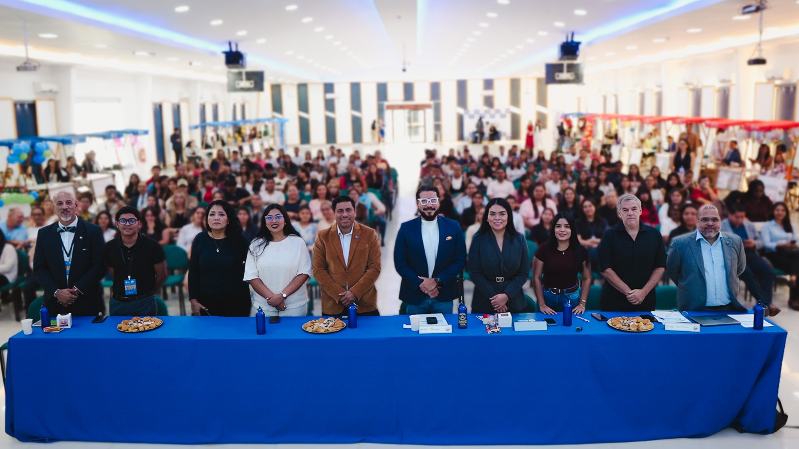 Estudiantes del ITB presentan estrategias innovadoras en la segunda edición del Elevator Pitch de Marketing Digital.